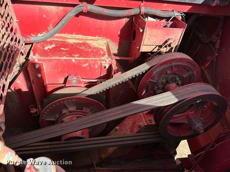 image for item DQ1461 1997 Case IH 2188  combine