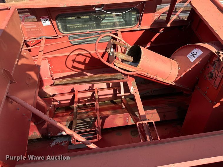 image for item DQ1461 1997 Case IH 2188  combine