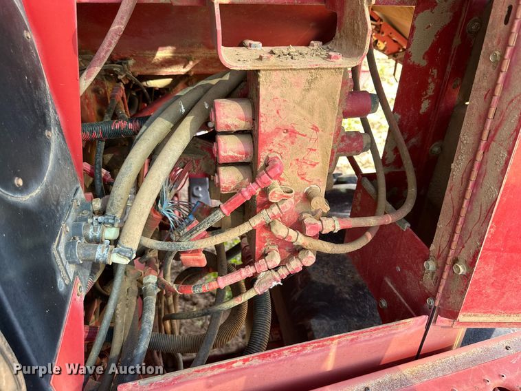 image for item DQ1461 1997 Case IH 2188  combine