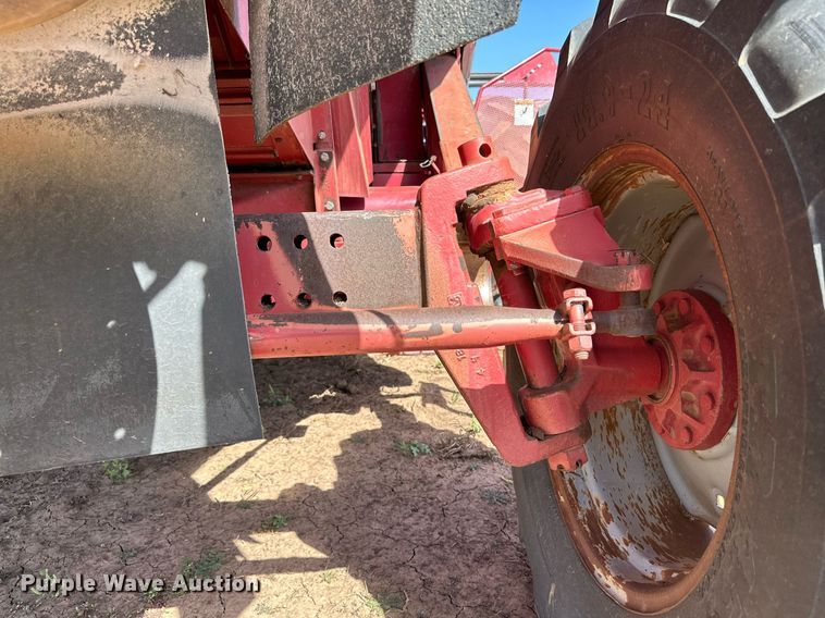 image for item DQ1461 1997 Case IH 2188  combine