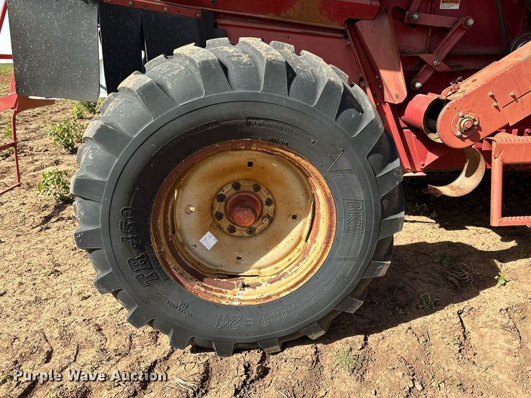 image for item DQ1461 1997 Case IH 2188  combine