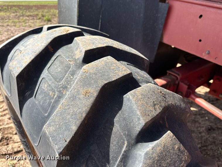 image for item DQ1461 1997 Case IH 2188  combine