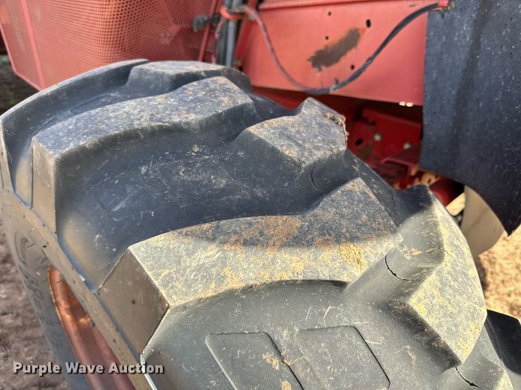 image for item DQ1461 1997 Case IH 2188  combine