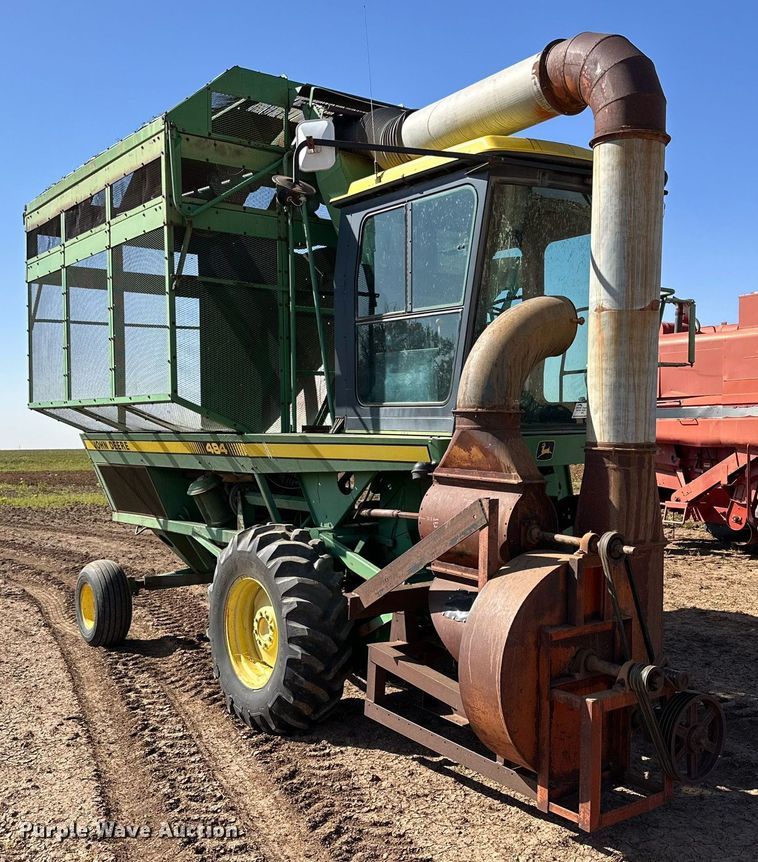 image for item DQ1462 John Deere 484  cotton picker