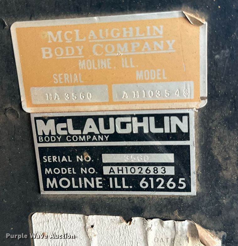 image for item DQ1462 John Deere 484  cotton picker