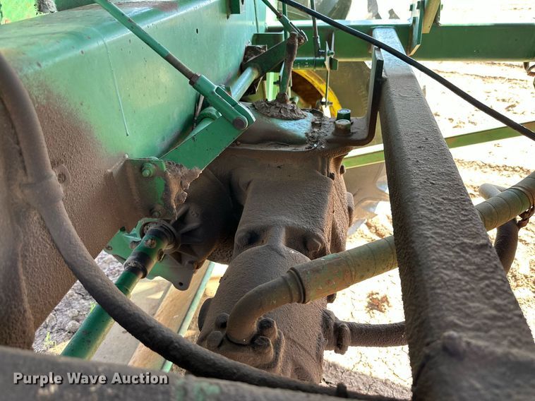 image for item DQ1462 John Deere 484  cotton picker