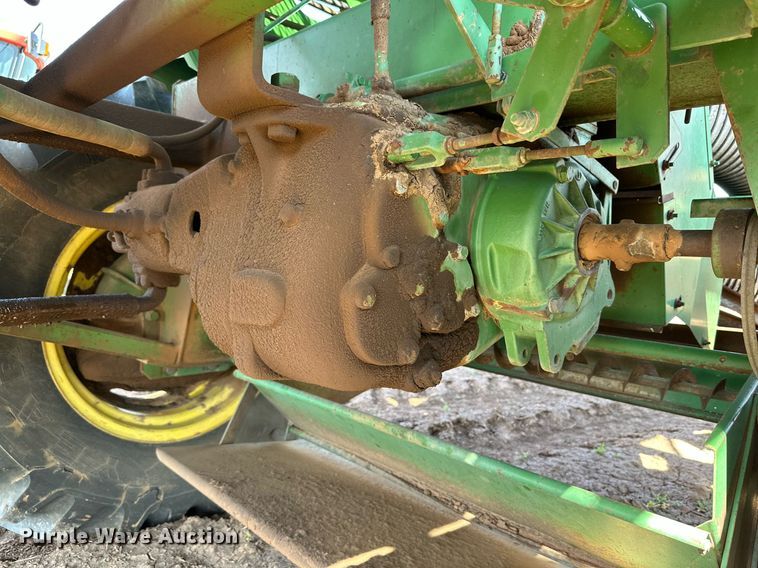 image for item DQ1462 John Deere 484  cotton picker