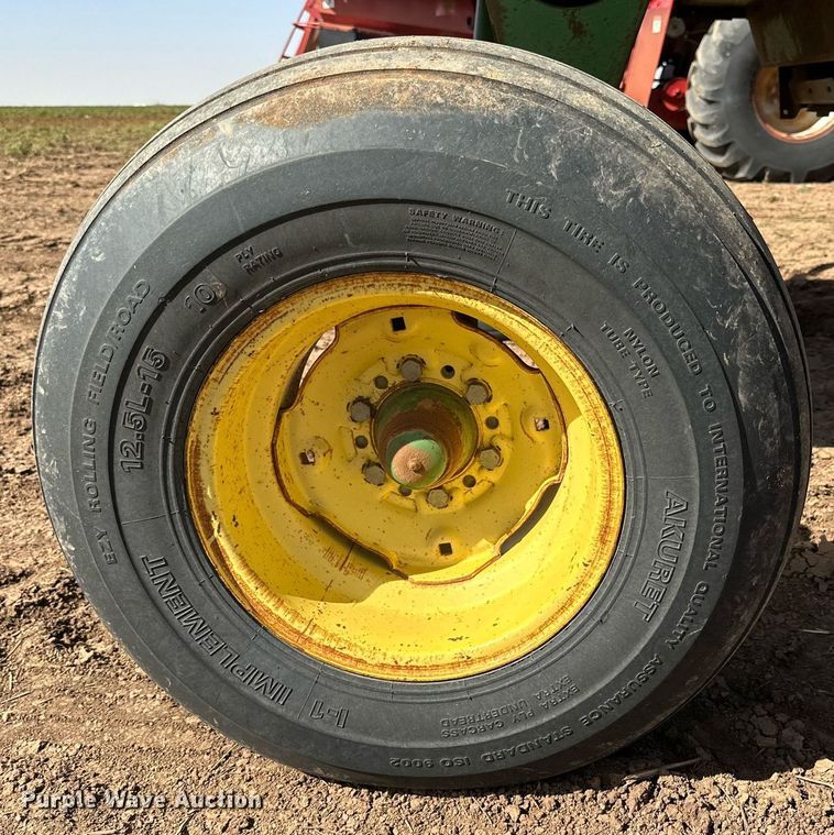 image for item DQ1462 John Deere 484  cotton picker