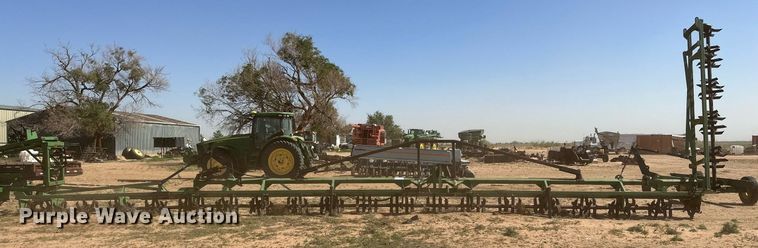 image for item DQ1463 Phares Wilkins  sandfighter