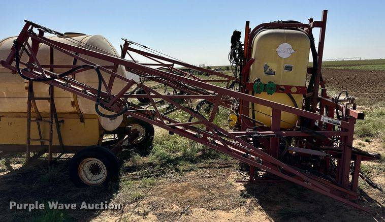 image for item DQ1467 Hardi MEGA 350  sprayer