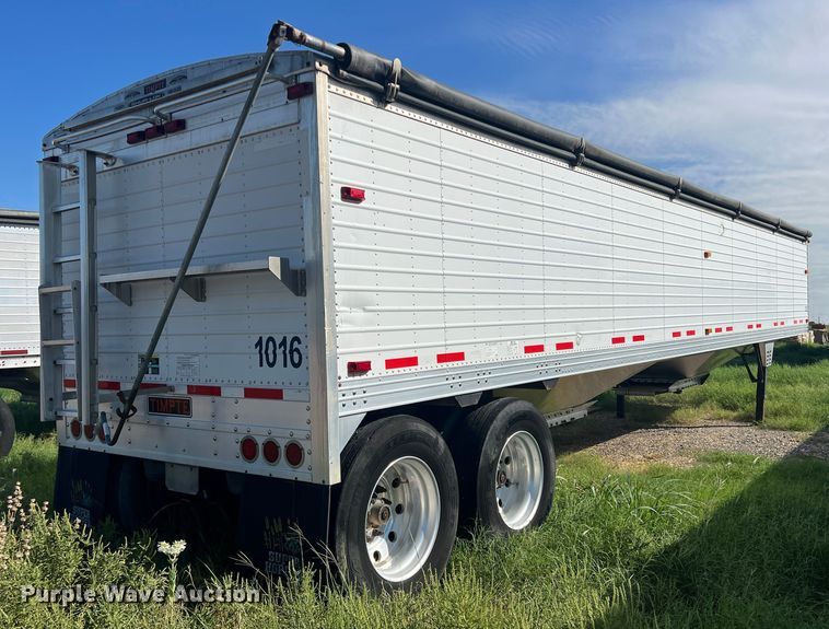 image for item DS2437 2005 Timpte Super Hopper  grain trailer