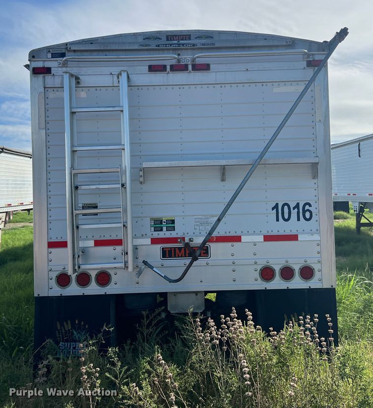 image for item DS2437 2005 Timpte Super Hopper  grain trailer