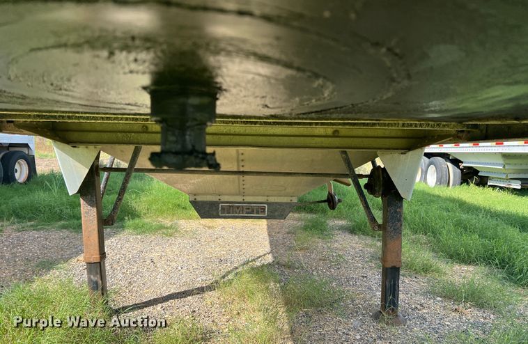 image for item DS2437 2005 Timpte Super Hopper  grain trailer