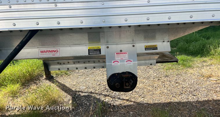 image for item DS2437 2005 Timpte Super Hopper  grain trailer