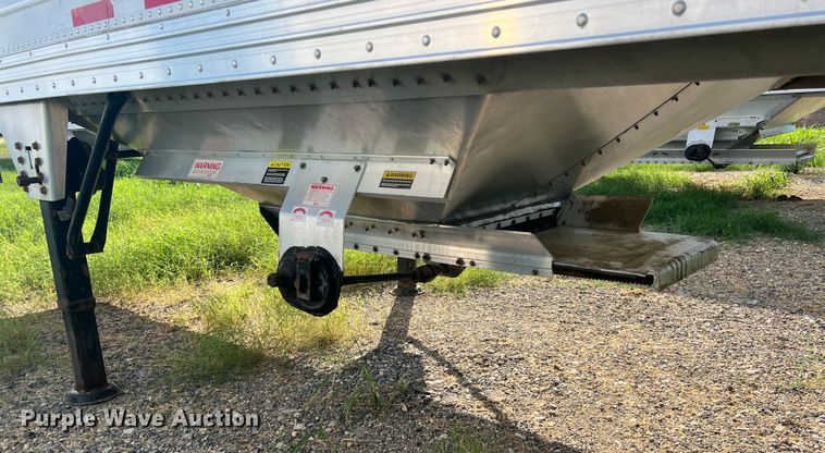 image for item DS2437 2005 Timpte Super Hopper  grain trailer