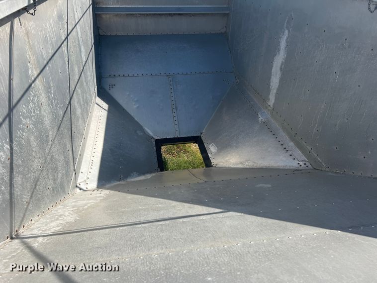 image for item DS2437 2005 Timpte Super Hopper  grain trailer