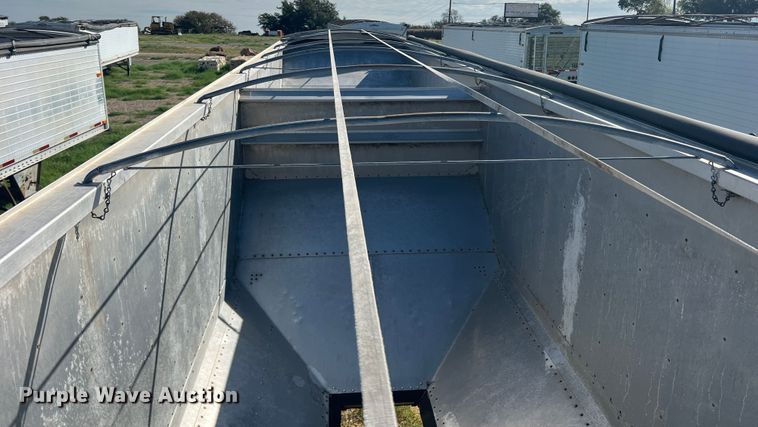 image for item DS2437 2005 Timpte Super Hopper  grain trailer