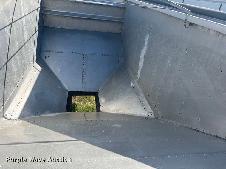 image for item DS2437 2005 Timpte Super Hopper  grain trailer