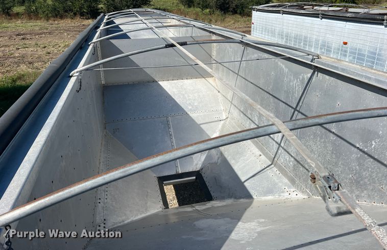 image for item DS2437 2005 Timpte Super Hopper  grain trailer