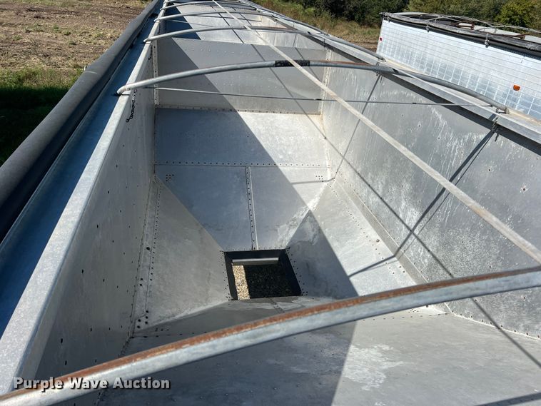 image for item DS2437 2005 Timpte Super Hopper  grain trailer