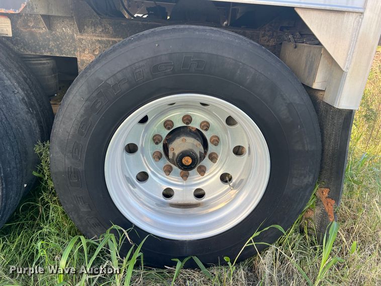 image for item DS2437 2005 Timpte Super Hopper  grain trailer