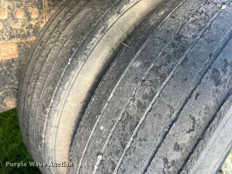 image for item DS2437 2005 Timpte Super Hopper  grain trailer