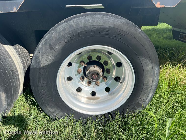 image for item DS2437 2005 Timpte Super Hopper  grain trailer