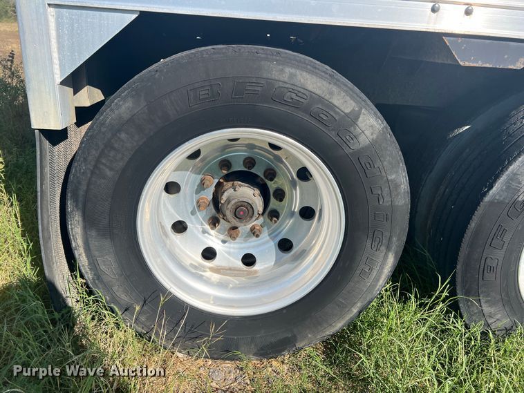 image for item DS2437 2005 Timpte Super Hopper  grain trailer