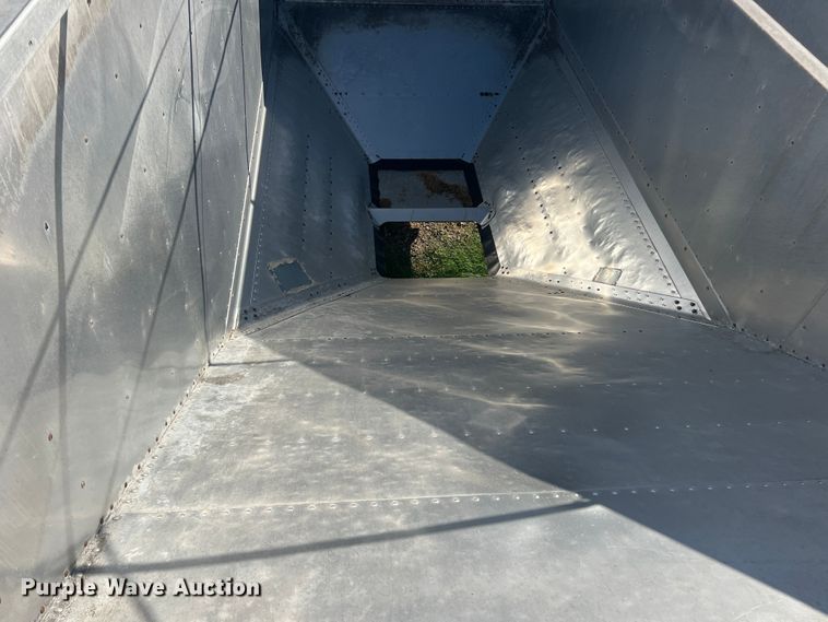 image for item DS2438 2006 Timpte Super Hopper  grain trailer