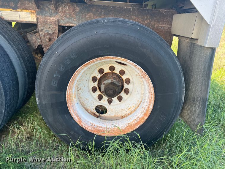 image for item DS2438 2006 Timpte Super Hopper  grain trailer