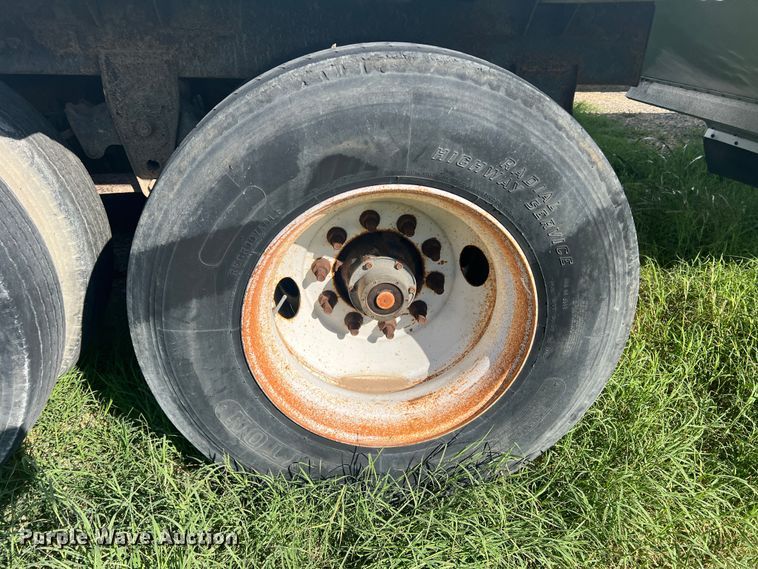 image for item DS2438 2006 Timpte Super Hopper  grain trailer