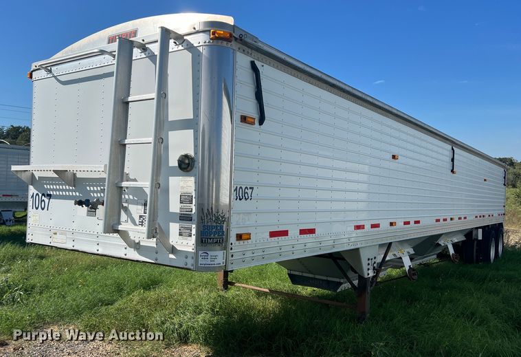 image for item DS2440 2008 Timpte Super Hopper  grain trailer