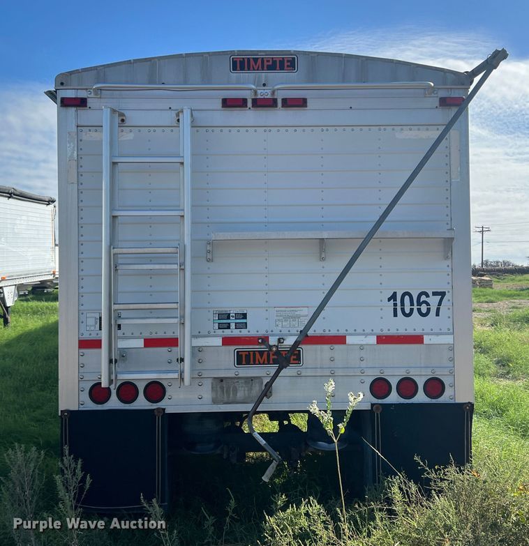 image for item DS2440 2008 Timpte Super Hopper  grain trailer