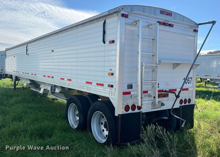 image for item DS2440 2008 Timpte Super Hopper  grain trailer