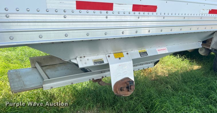 image for item DS2440 2008 Timpte Super Hopper  grain trailer
