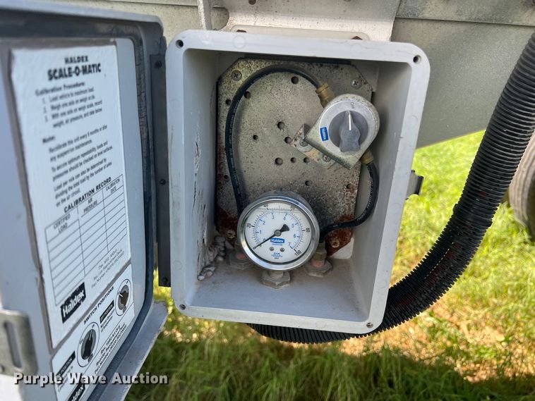 image for item DS2440 2008 Timpte Super Hopper  grain trailer