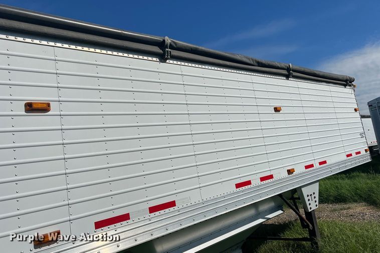 image for item DS2440 2008 Timpte Super Hopper  grain trailer