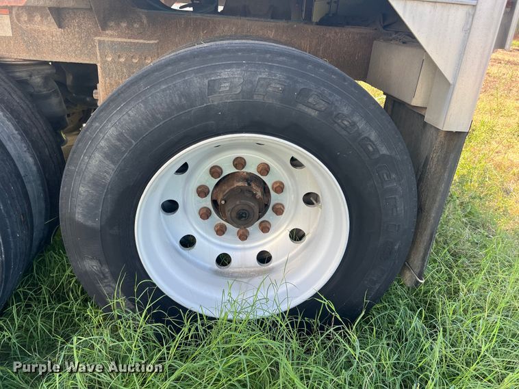 image for item DS2440 2008 Timpte Super Hopper  grain trailer