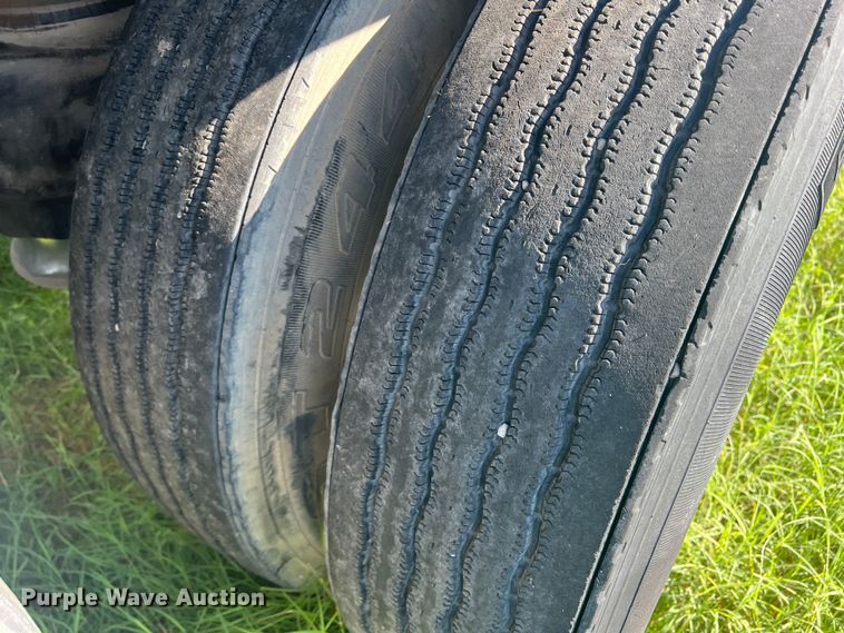 image for item DS2440 2008 Timpte Super Hopper  grain trailer