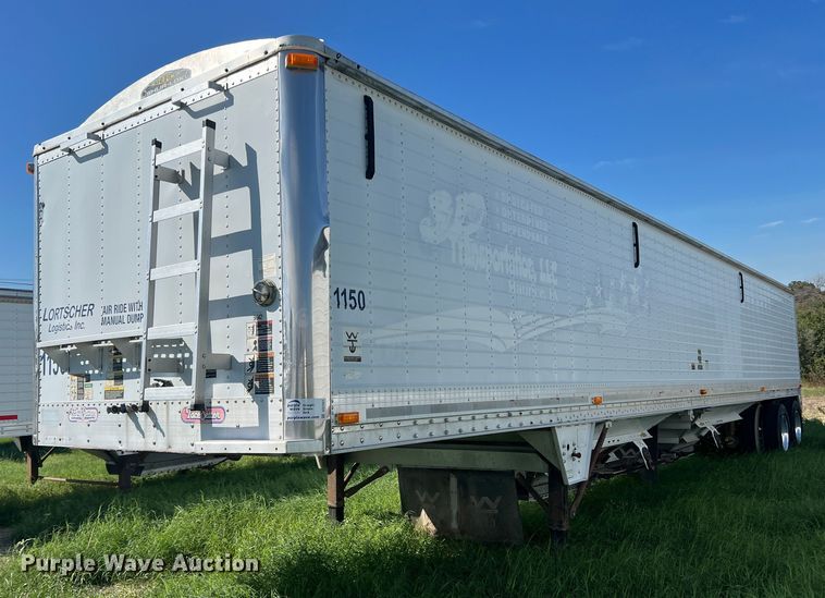 image for item DS2441 2005 Wilson DWH-500  grain trailer