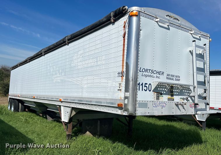 image for item DS2441 2005 Wilson DWH-500  grain trailer