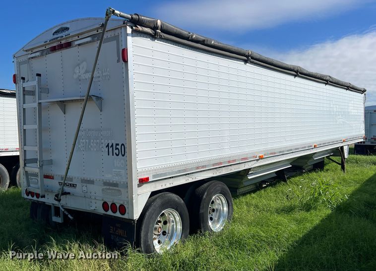 image for item DS2441 2005 Wilson DWH-500  grain trailer