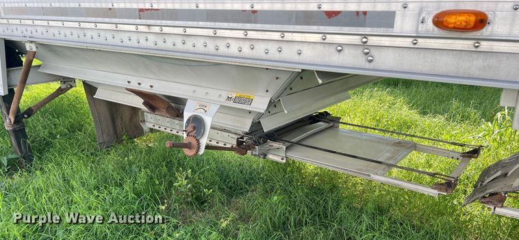 image for item DS2441 2005 Wilson DWH-500  grain trailer
