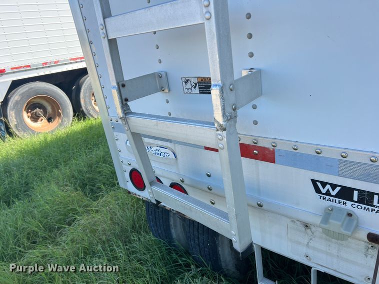 image for item DS2441 2005 Wilson DWH-500  grain trailer