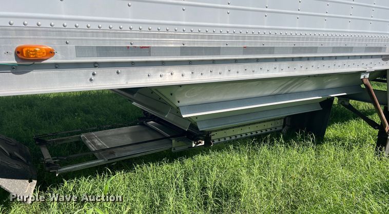 image for item DS2441 2005 Wilson DWH-500  grain trailer