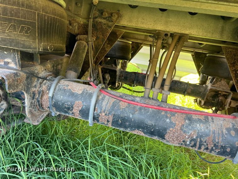 image for item DS2441 2005 Wilson DWH-500  grain trailer