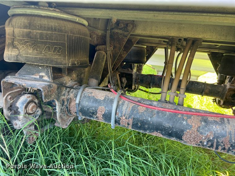 image for item DS2441 2005 Wilson DWH-500  grain trailer