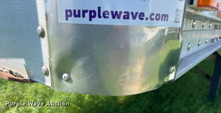 image for item DS2442 2004 Wilson DWH-500  grain trailer