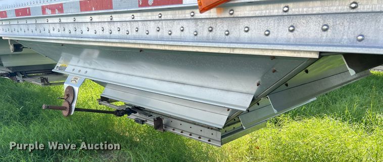 image for item DS2442 2004 Wilson DWH-500  grain trailer