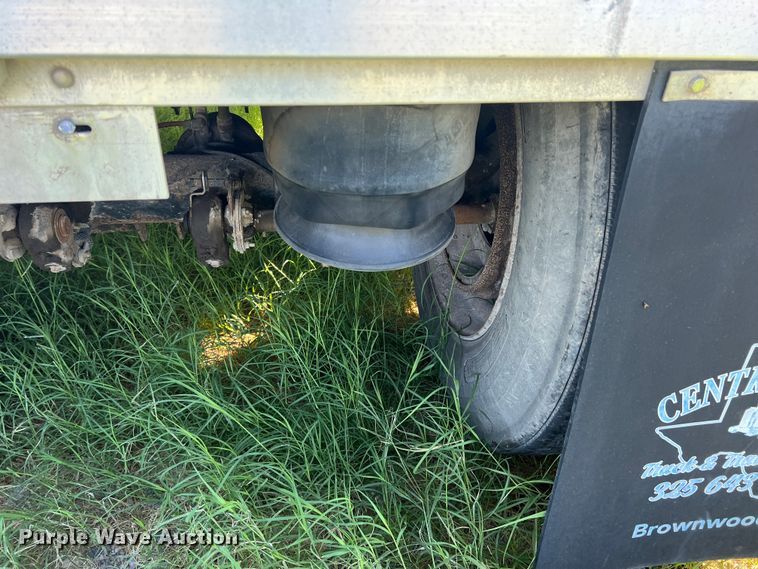 image for item DS2442 2004 Wilson DWH-500  grain trailer